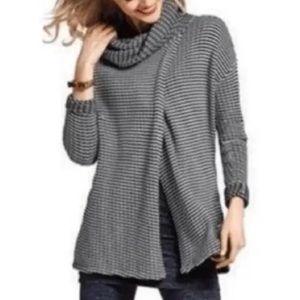 Cabi Fergie 3167 Black and White Split Turtleneck Sweater Women's Size Medium